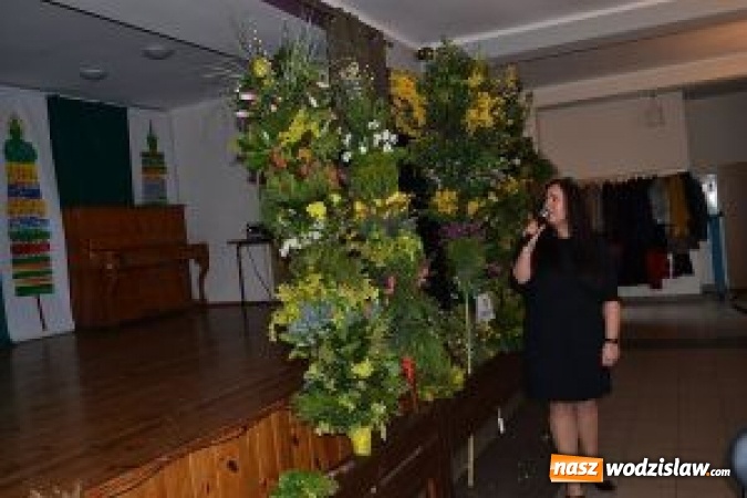 Zdjęcie w galerii na portalu naszwodzislaw.com: XVI Gminny Przegląd Palm Wielkanocnych wiadomości z regionu