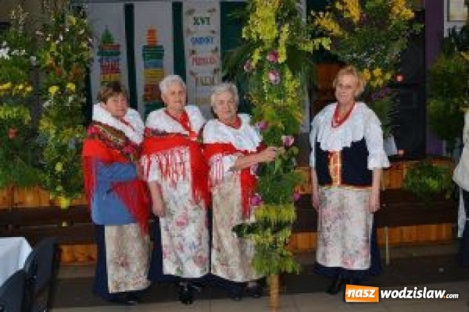 Zdjęcie w galerii na portalu naszwodzislaw.com: XVI Gminny Przegląd Palm Wielkanocnych wiadomości z regionu