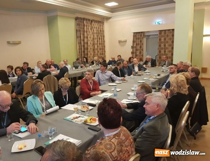 Zdjęcie w galerii na portalu naszwodzislaw.com: Dyskutowali na temat sytuacji w samorządach wiadomości z regionu