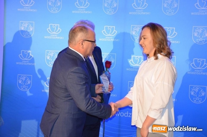 Zdjęcie w galerii na portalu naszwodzislaw.com: Najlepsi sportowcy i działacze kultury nagrodzeni wiadomości z regionu