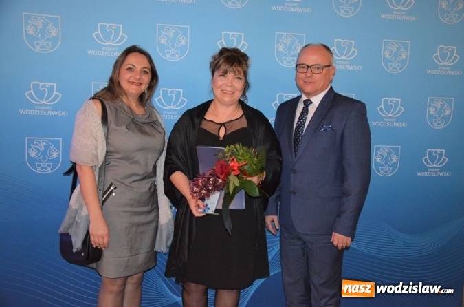 Zdjęcie w galerii na portalu naszwodzislaw.com: Najlepsi sportowcy i działacze kultury nagrodzeni wiadomości z regionu