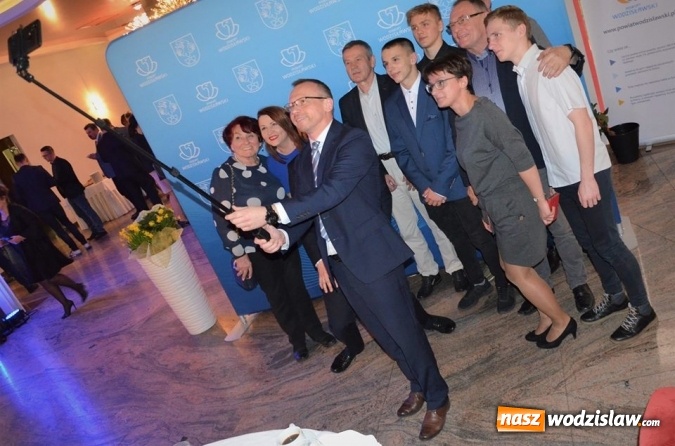 Zdjęcie w galerii na portalu naszwodzislaw.com: Najlepsi sportowcy i działacze kultury nagrodzeni wiadomości z regionu