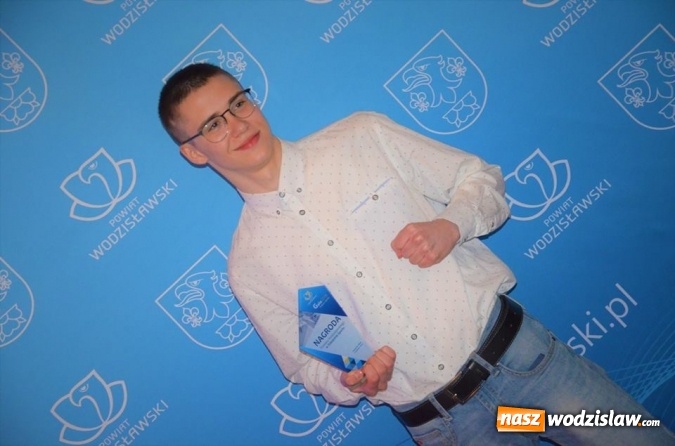 Zdjęcie w galerii na portalu naszwodzislaw.com: Najlepsi sportowcy i działacze kultury nagrodzeni wiadomości z regionu