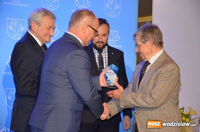 Zdjęcie w galerii na portalu naszwodzislaw.com: Najlepsi sportowcy i działacze kultury nagrodzeni wiadomości z regionu