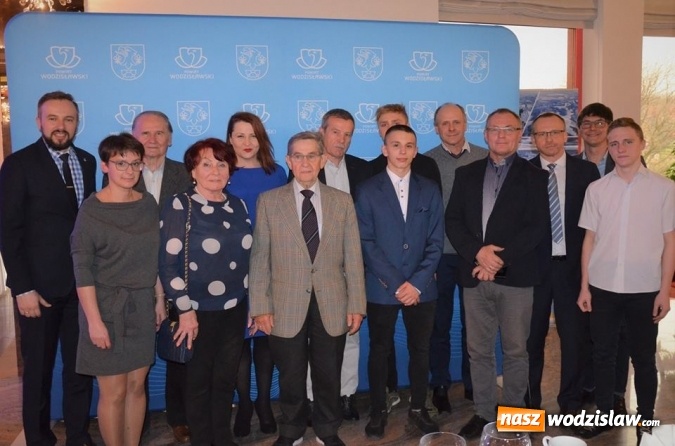 Zdjęcie w galerii na portalu naszwodzislaw.com: Najlepsi sportowcy i działacze kultury nagrodzeni wiadomości z regionu