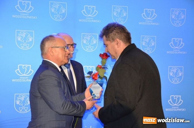 Zdjęcie w galerii na portalu naszwodzislaw.com: Najlepsi sportowcy i działacze kultury nagrodzeni wiadomości z regionu