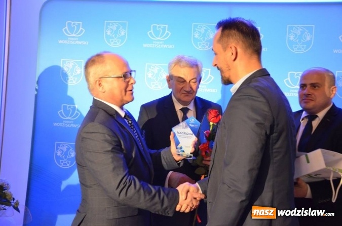 Zdjęcie w galerii na portalu naszwodzislaw.com: Najlepsi sportowcy i działacze kultury nagrodzeni wiadomości z regionu