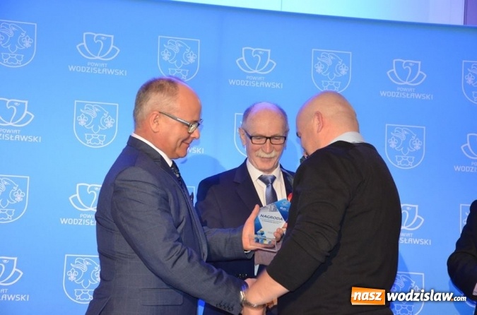 Zdjęcie w galerii na portalu naszwodzislaw.com: Najlepsi sportowcy i działacze kultury nagrodzeni wiadomości z regionu