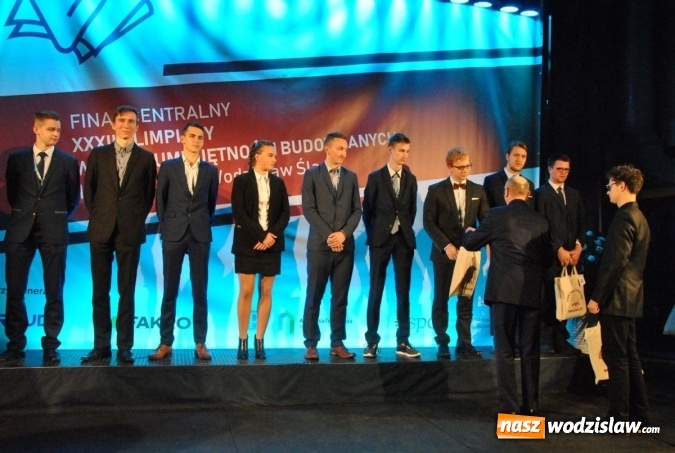 Zdjęcie w galerii na portalu naszwodzislaw.com: Dwoje uczniów wodzisławskiego ZST w czołówce finału Olimpiady Wiedzy i Umiejętności Budowlanych wiadomości z regionu