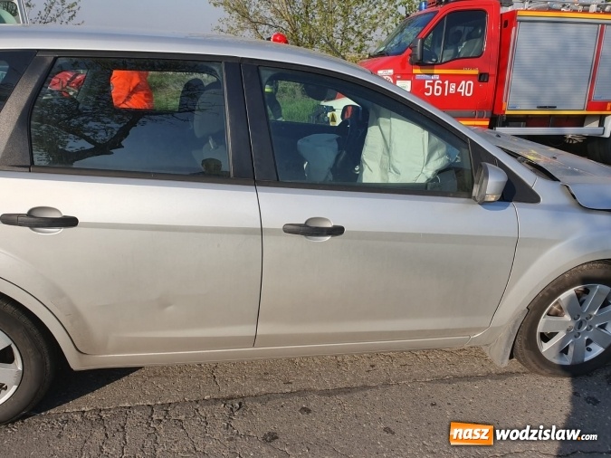 Zdjęcie w galerii na portalu naszwodzislaw.com: Zderzenie na trasie Racibórz-Lubomia [FOTO] wiadomości z regionu