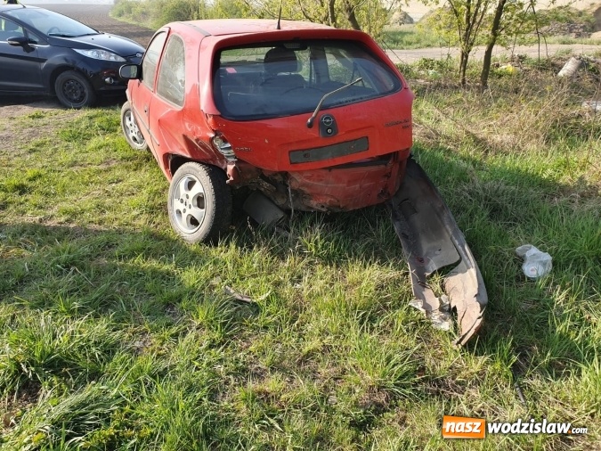 Zdjęcie w galerii na portalu naszwodzislaw.com: Zderzenie na trasie Racibórz-Lubomia [FOTO] wiadomości z regionu