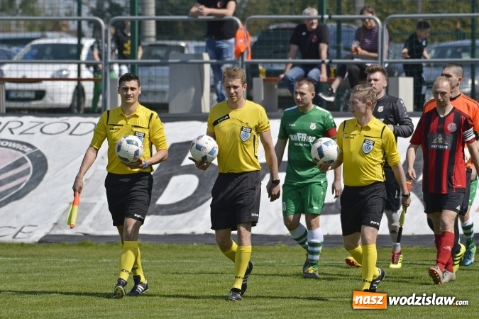 Zdjęcie w galerii na portalu naszwodzislaw.com: Klasa okręgowa. Dwa oblicza czyżowickiego Naprzodu wiadomości z regionu