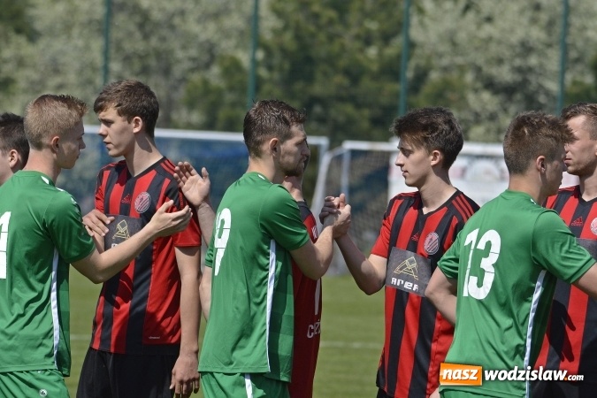 Zdjęcie w galerii na portalu naszwodzislaw.com: Klasa okręgowa. Dwa oblicza czyżowickiego Naprzodu wiadomości z regionu