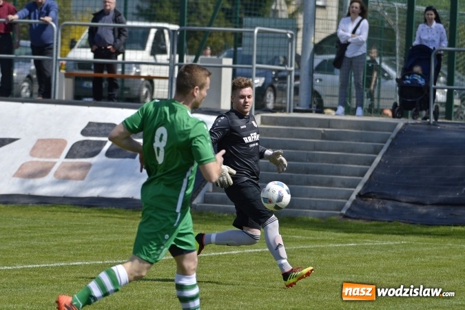 Zdjęcie w galerii na portalu naszwodzislaw.com: Klasa okręgowa. Dwa oblicza czyżowickiego Naprzodu wiadomości z regionu