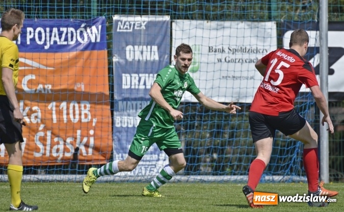 Zdjęcie w galerii na portalu naszwodzislaw.com: Klasa okręgowa. Dwa oblicza czyżowickiego Naprzodu wiadomości z regionu