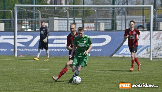 Zdjęcie w galerii na portalu naszwodzislaw.com: Klasa okręgowa. Dwa oblicza czyżowickiego Naprzodu wiadomości z regionu