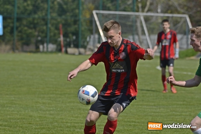 Zdjęcie w galerii na portalu naszwodzislaw.com: Klasa okręgowa. Dwa oblicza czyżowickiego Naprzodu wiadomości z regionu