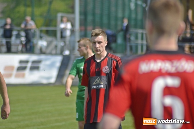 Zdjęcie w galerii na portalu naszwodzislaw.com: Klasa okręgowa. Dwa oblicza czyżowickiego Naprzodu wiadomości z regionu