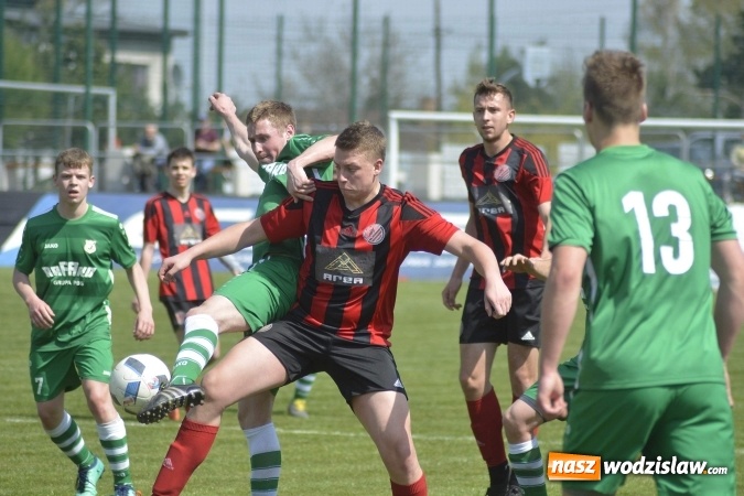 Zdjęcie w galerii na portalu naszwodzislaw.com: Klasa okręgowa. Dwa oblicza czyżowickiego Naprzodu wiadomości z regionu