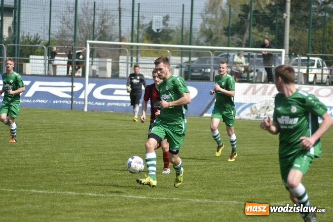 Zdjęcie w galerii na portalu naszwodzislaw.com: Klasa okręgowa. Dwa oblicza czyżowickiego Naprzodu wiadomości z regionu