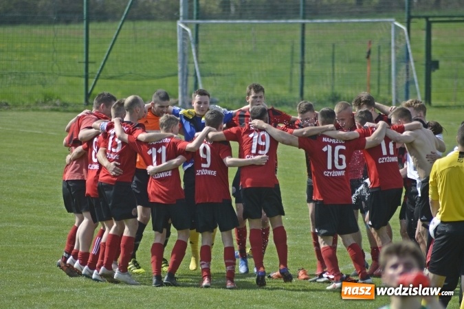 Zdjęcie w galerii na portalu naszwodzislaw.com: Klasa okręgowa. Dwa oblicza czyżowickiego Naprzodu wiadomości z regionu