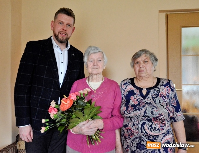 Zdjęcie w galerii na portalu naszwodzislaw.com: Prezydent Kieca złożył życzenia 90-latce z Wodzisławia wiadomości z regionu