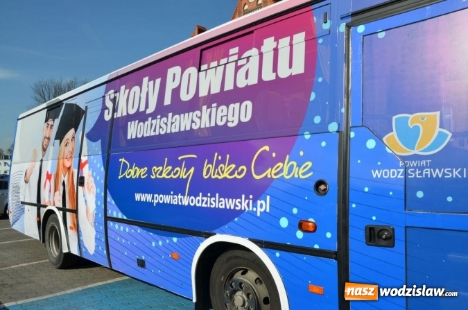 Zdjęcie w galerii na portalu naszwodzislaw.com: Promocyjny autobus wyruszył w trasę wiadomości z regionu