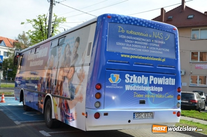 Zdjęcie w galerii na portalu naszwodzislaw.com: Promocyjny autobus wyruszył w trasę wiadomości z regionu