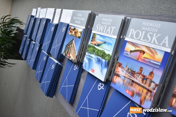 Zdjęcie w galerii na portalu naszwodzislaw.com: Wodzisławski Ekonomik pożegnał klasy maturalne wiadomości z regionu