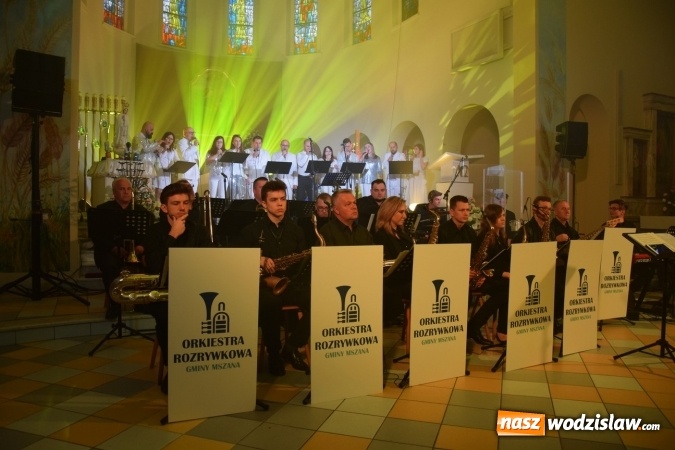 Zdjęcie w galerii na portalu naszwodzislaw.com: Niezwykły Koncert Wielkanocny mszańskiej orkiestry w kościele w Połomi wiadomości z regionu