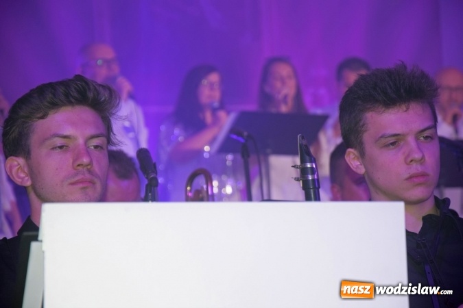 Zdjęcie w galerii na portalu naszwodzislaw.com: Niezwykły Koncert Wielkanocny mszańskiej orkiestry w kościele w Połomi wiadomości z regionu