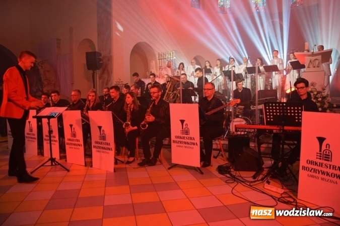 Zdjęcie w galerii na portalu naszwodzislaw.com: Niezwykły Koncert Wielkanocny mszańskiej orkiestry w kościele w Połomi wiadomości z regionu