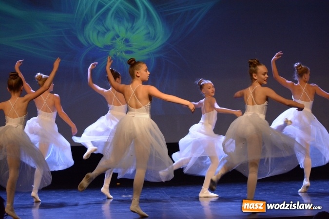 Zdjęcie w galerii na portalu naszwodzislaw.com: Przed Amatorskim Ruchem Artystycznym z Wodzisławia Śl. intensywny okres wiadomości z regionu