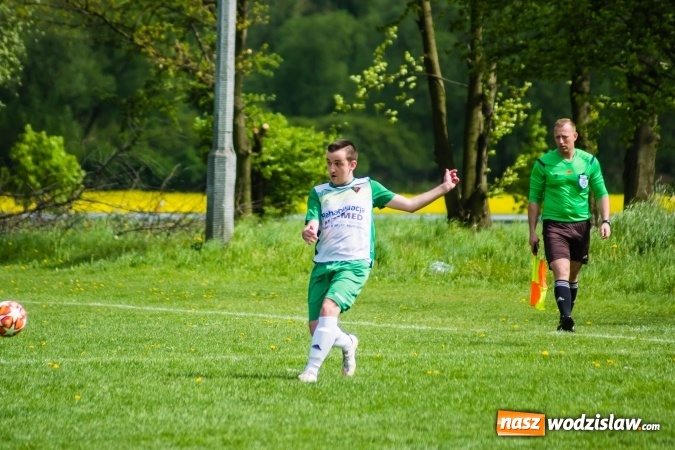 Zdjęcie w galerii na portalu naszwodzislaw.com: B klasa. W Zabełkowie strzelali tylko w pierwszej połowie [FOTO] wiadomości z regionu