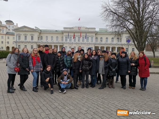 Zdjęcie w galerii na portalu naszwodzislaw.com: Uczniowie wodzisławskiego I LO z wizytą na Litwie wiadomości z regionu