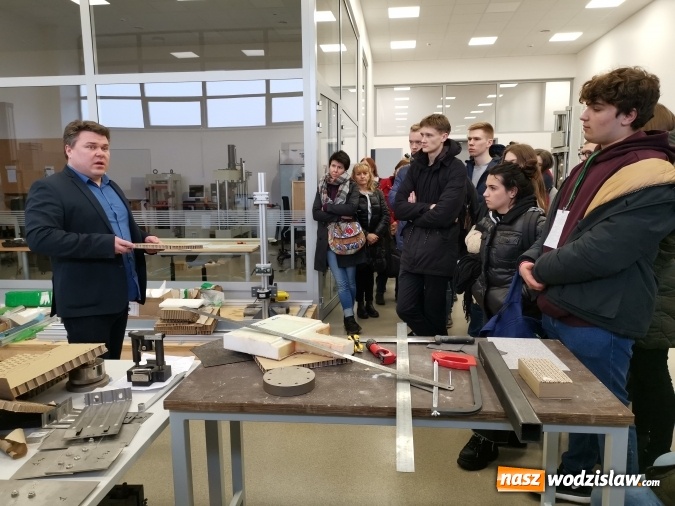 Zdjęcie w galerii na portalu naszwodzislaw.com: Uczniowie wodzisławskiego I LO z wizytą na Litwie wiadomości z regionu