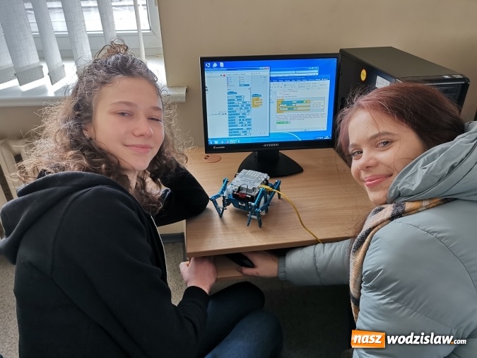 Zdjęcie w galerii na portalu naszwodzislaw.com: Uczniowie wodzisławskiego I LO z wizytą na Litwie wiadomości z regionu