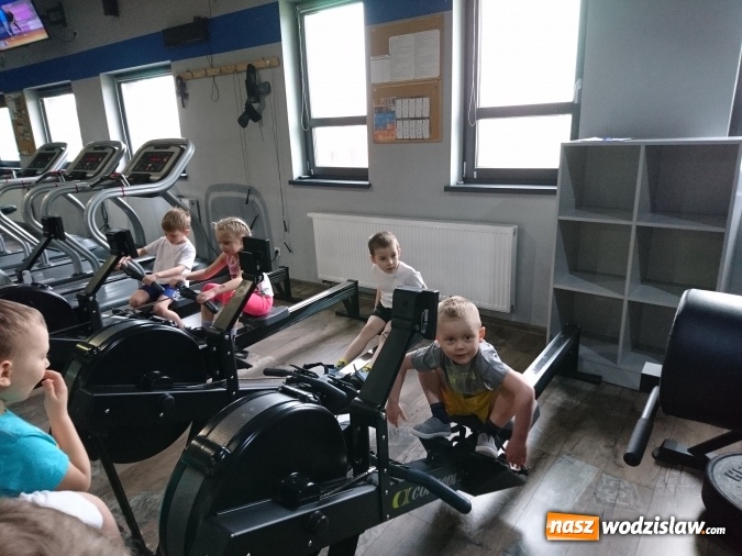 Zdjęcie w galerii na portalu naszwodzislaw.com: Dzieci z Przedszkola im. Misia Uszatka na Biegu Konstytucji 3 maja wiadomości z regionu