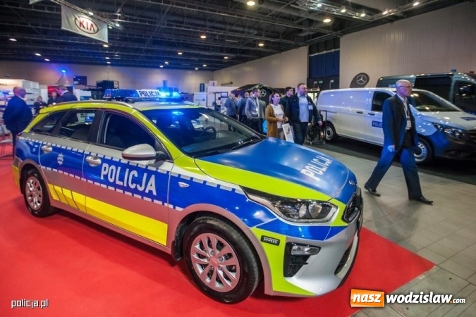 Zdjęcie w galerii na portalu naszwodzislaw.com: Jak wam się podoba nowe oznaczenie radiowozów i umundurowanie policji [FOTO] wiadomości z regionu