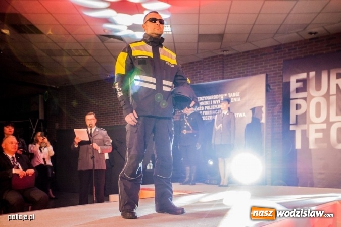 Zdjęcie w galerii na portalu naszwodzislaw.com: Jak wam się podoba nowe oznaczenie radiowozów i umundurowanie policji [FOTO] wiadomości z regionu