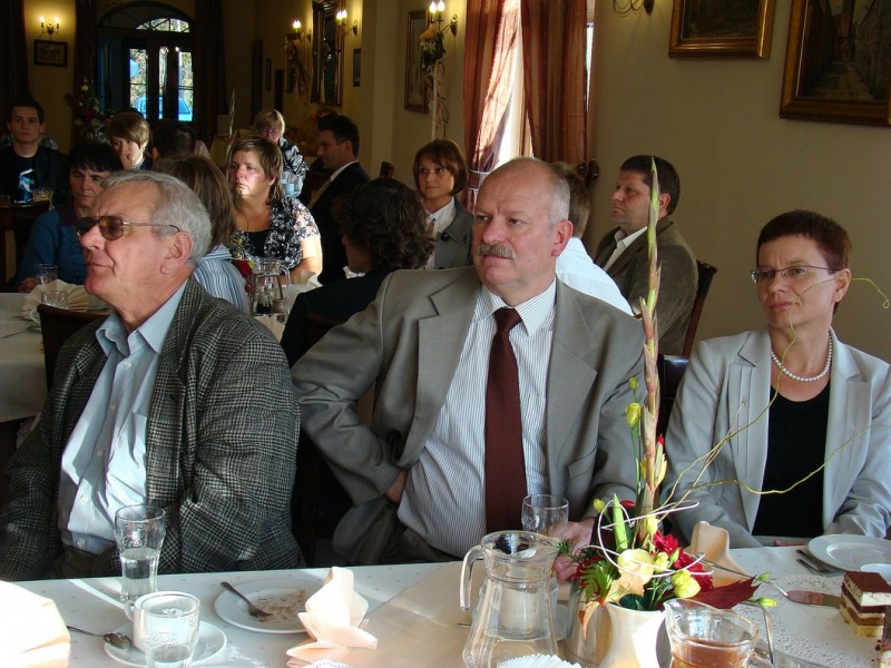 Zdjęcie w galerii na portalu naszwodzislaw.com: Anioł na szczęście od wicestarosty wiadomości z regionu