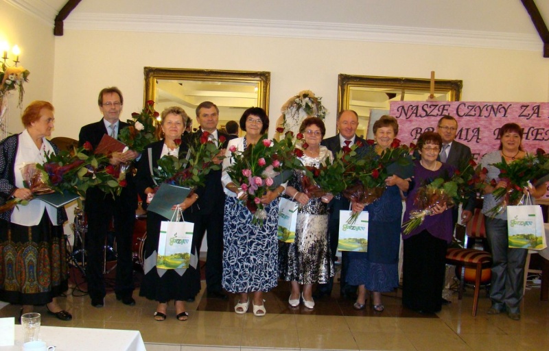 Zdjęcie w galerii na portalu naszwodzislaw.com: Anioł na szczęście od wicestarosty wiadomości z regionu