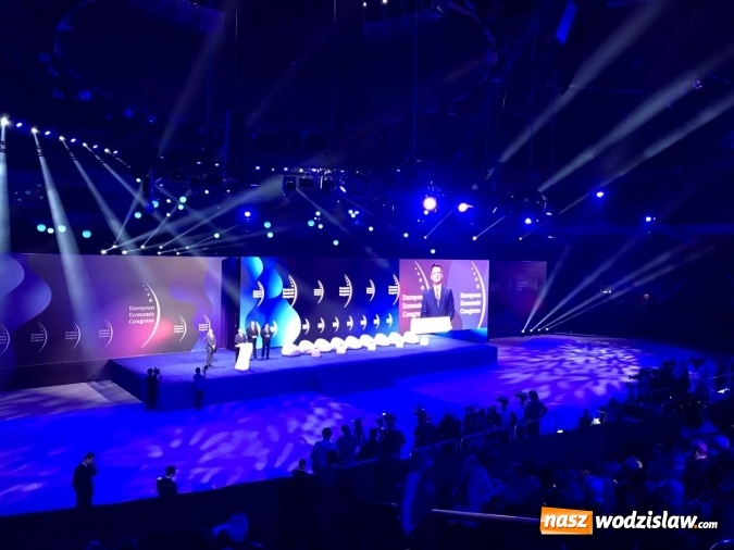 Zdjęcie w galerii na portalu naszwodzislaw.com: W poszukiwaniu nowej Europy wiadomości z regionu