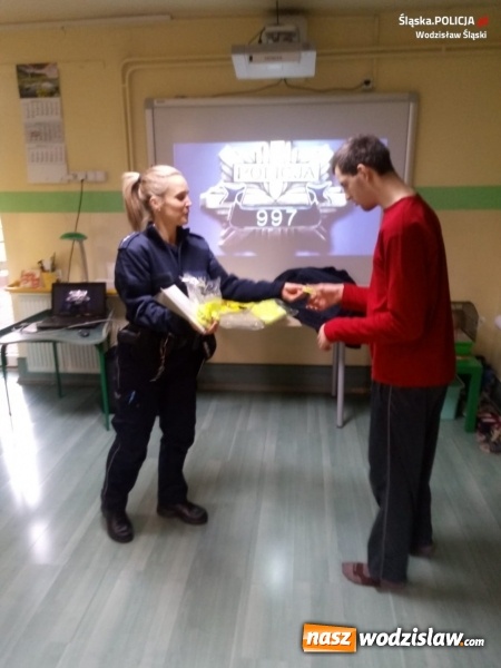 Zdjęcie w galerii na portalu naszwodzislaw.com: Dzielnicowi bliżej osób niepełnosprawnych wiadomości z regionu