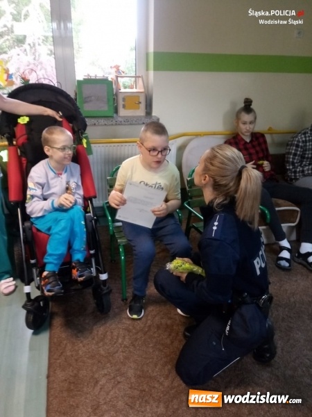 Zdjęcie w galerii na portalu naszwodzislaw.com: Dzielnicowi bliżej osób niepełnosprawnych wiadomości z regionu