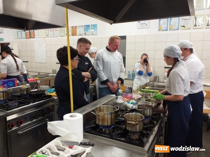 Zdjęcie w galerii na portalu naszwodzislaw.com: Kulinarny Black Box, czyli gastronomiczna niespodzianka w wodzisławskim Ekonomiku wiadomości z regionu