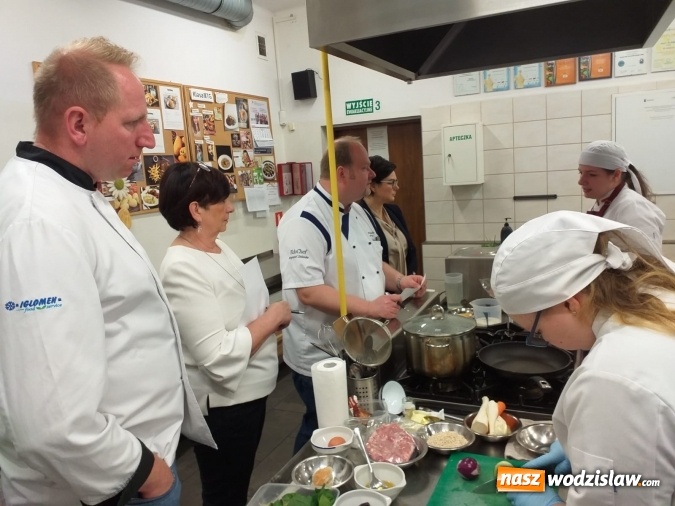 Zdjęcie w galerii na portalu naszwodzislaw.com: Kulinarny Black Box, czyli gastronomiczna niespodzianka w wodzisławskim Ekonomiku wiadomości z regionu