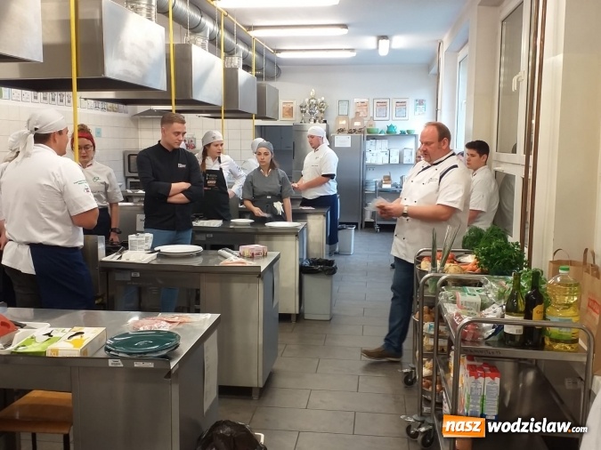 Zdjęcie w galerii na portalu naszwodzislaw.com: Kulinarny Black Box, czyli gastronomiczna niespodzianka w wodzisławskim Ekonomiku wiadomości z regionu