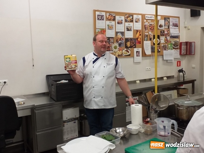 Zdjęcie w galerii na portalu naszwodzislaw.com: Kulinarny Black Box, czyli gastronomiczna niespodzianka w wodzisławskim Ekonomiku wiadomości z regionu