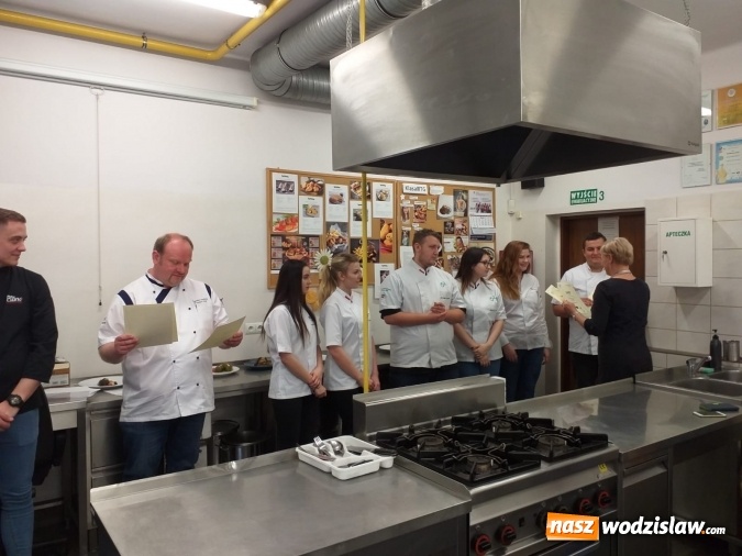 Zdjęcie w galerii na portalu naszwodzislaw.com: Kulinarny Black Box, czyli gastronomiczna niespodzianka w wodzisławskim Ekonomiku wiadomości z regionu